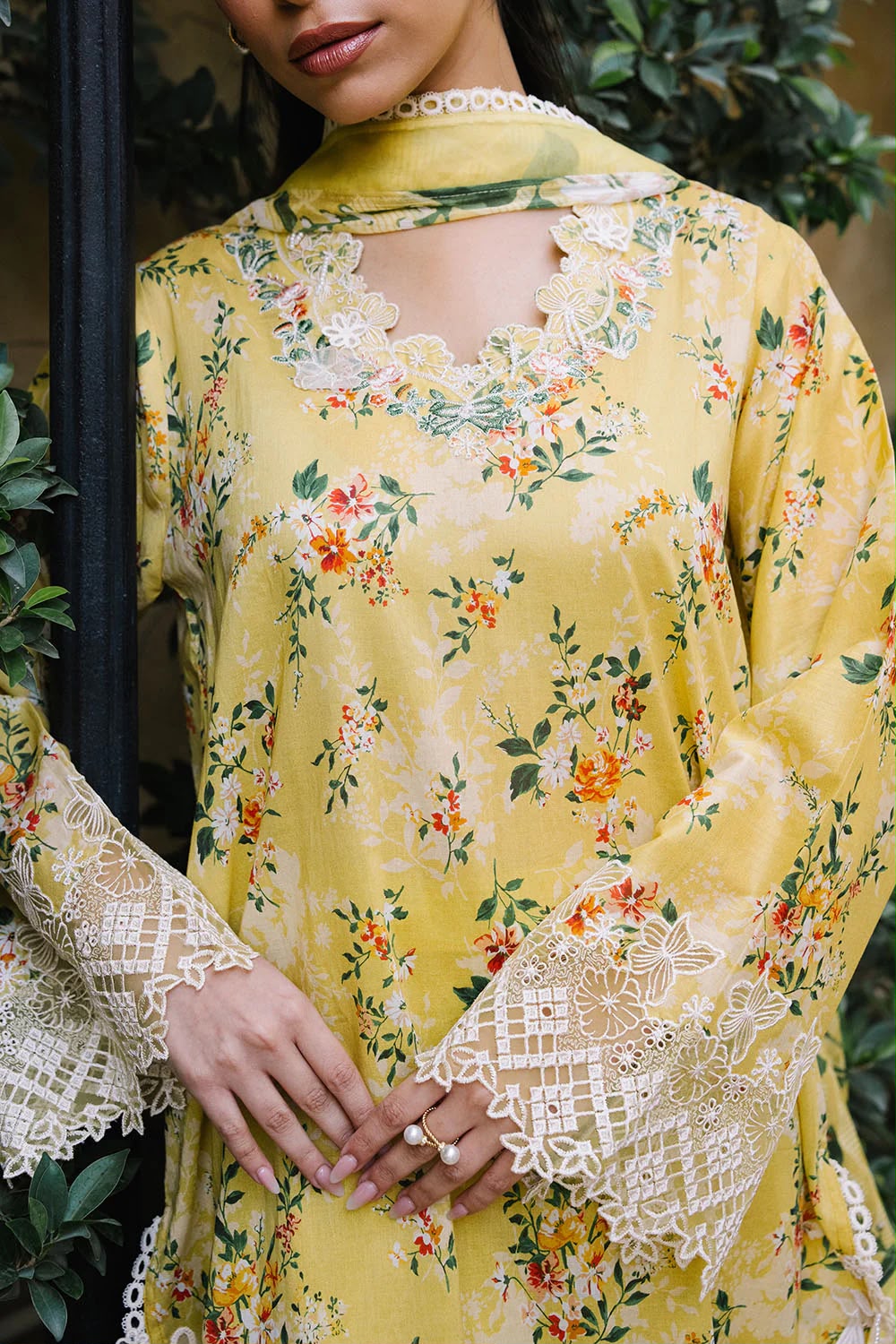 Gul Ahmed Summer Lawn BM-62011 Unstitched 3 Piece - Multicolour