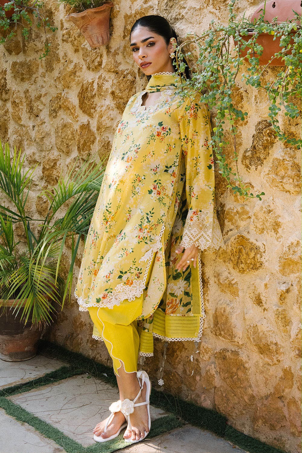 Gul Ahmed Summer Lawn BM-62011 Unstitched 3 Piece - Multicolour